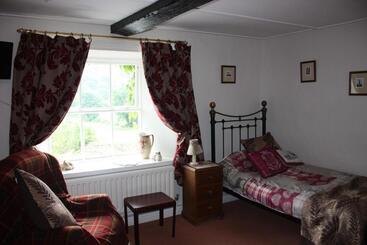 הוסטל The Street Head Inn