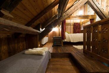 بنسيون Castello Di Zumelle