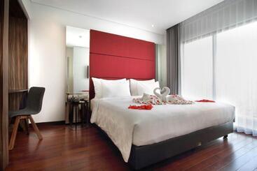 Helios Hotel & Convention