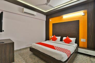 Hotel Ab Apple By Oyo Rooms