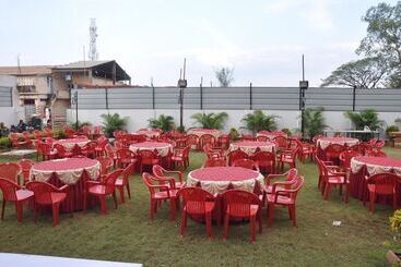 בית מלון כפרי Clarks Inn Bagalkot