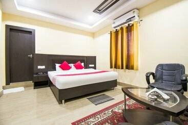 酒店 Holiday International By Oyo Rooms