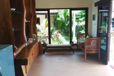 בית מלון כפרי Melamun