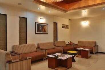 Hotel Rama Residency