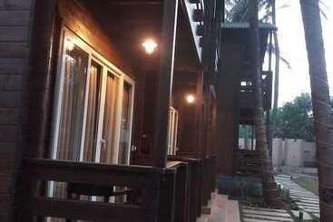 ホテル Vinnca Woodvillas Beachfront Resort