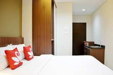 هتل Zen Rooms Residence 12 Cipete