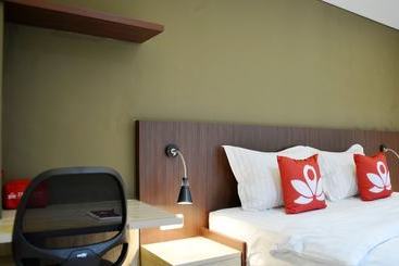 هتل Zen Rooms Residence 12 Cipete
