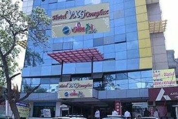 호텔 Iroomz Vkg Complex