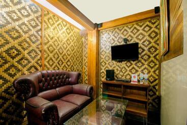 فندق Reddoorz At Bettah Coba Homestay Pelabuhan Ratu