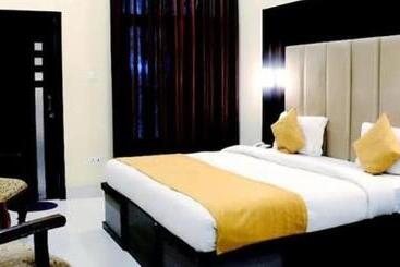 Taraji Resort Hotel And Restaurant