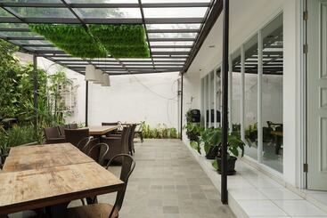 膳宿费 Reddoorz Plus Near Exit Toll Puncak 2