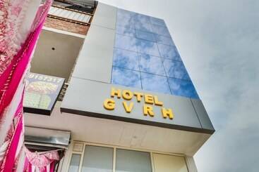 Spot On 48646 Hotel Gvrh