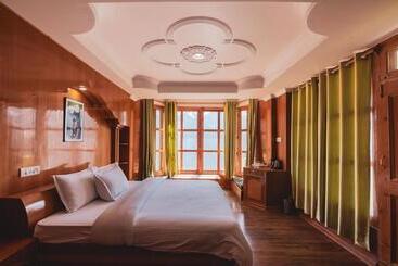 فندق Kalpa Deshang