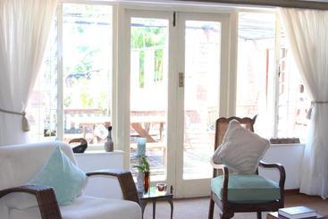 پانسیون Positano Lodge