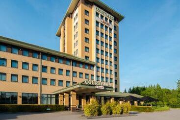 فندق Courtyard By Marriott Amsterdam Airport