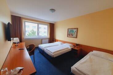 هتل Good Morning + Berlin City East