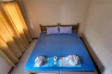 هتل Port Barton Diy