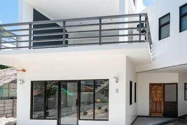 בית מלון כפרי Treasure Point Bataan By Oyo Rooms