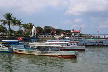 פנסיון Gomeson Villas