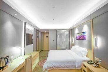 Lavande Hotel Nanchang Bayi Square Branch