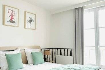 هتل Hôtel De La Marine