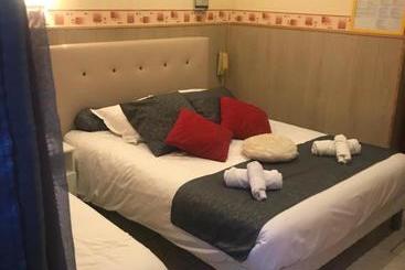בית מלון כפרי Hôtel Les Mimosas
