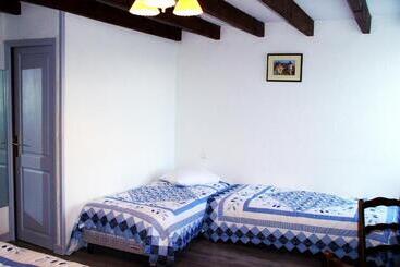 Отель Le Fenelon