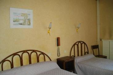 فندق Le Montauban