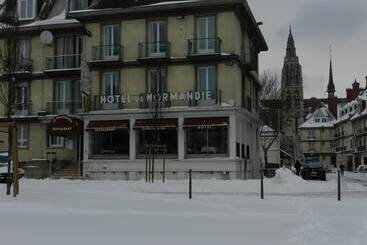 Отель Logis Hôtel & Restaurant   Le Normandie
