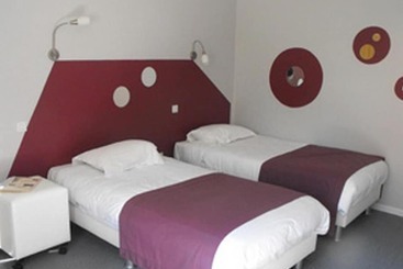 هتل Logis Hôtel Restaurant Les Capucins