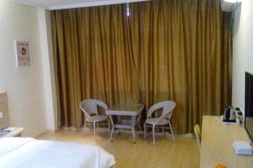 בית מלון כפרי 7days Inn Huaian Vehicle Administration