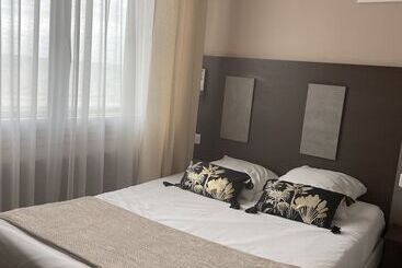 בית מלון כפרי Acadie Saint Victor   Hôtel Restaurant   Face Mer   Chatelaillon Plage