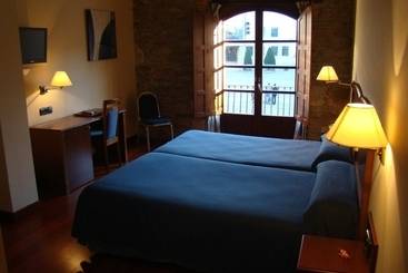 Отель Aroi Bierzo Plaza