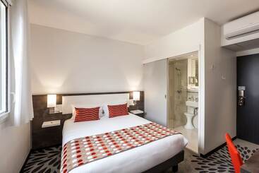 Logis Hotel Restaurant & Spa Au Comte D Ornon