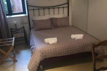 Отель Auberge De Cucugnan