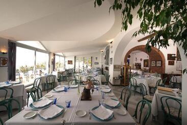 فندق Albergo Diffuso Bacco Furore