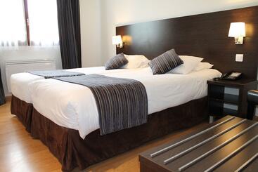 Logis Hotel Restaurant De L Abbaye