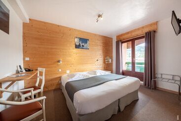 هتل De La Route Verte