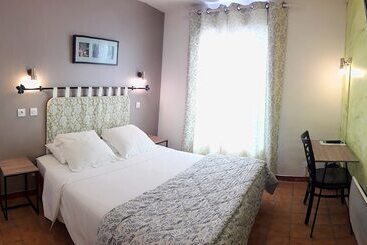 בית מלון כפרי Hôtel Saintmichel