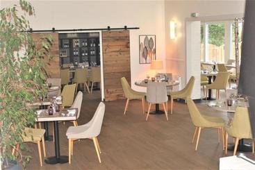 هتل Logis Hôtel & Restaurant   Le Manoir De Gavrelle