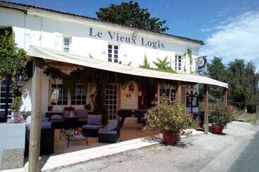 فندق Le Vieux Logis De Clam