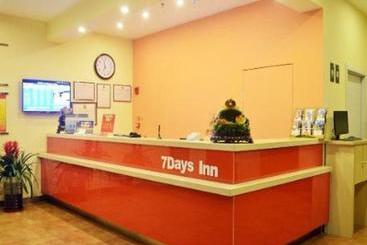 호텔 7 Days Inn Shijiazhuang Xinji Liantong Building Branch