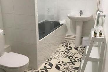 هتل Hôtel Aux Vendanges De Bourgogne