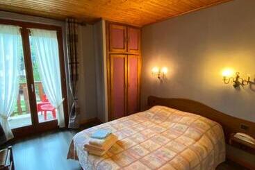 Le Chalet   Hotel Restaurant