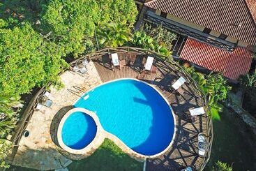 هتل Pousada Amancay