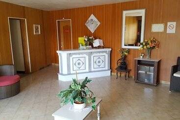 فندق Logis Hôtel Restaurant L Unique