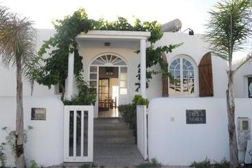 تختخواب و صبحانه Villa Nora