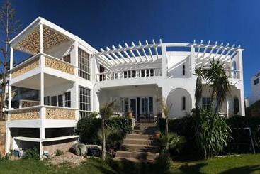 تختخواب و صبحانه Villa Nora