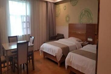 בית מלון כפרי Greentree Inn Fuzhou Oriental Metropolis Express