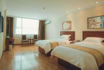 Отель Greentree Inn Henan Zhoukou Huaiyang County Longdu Avenue Xihe Square Express